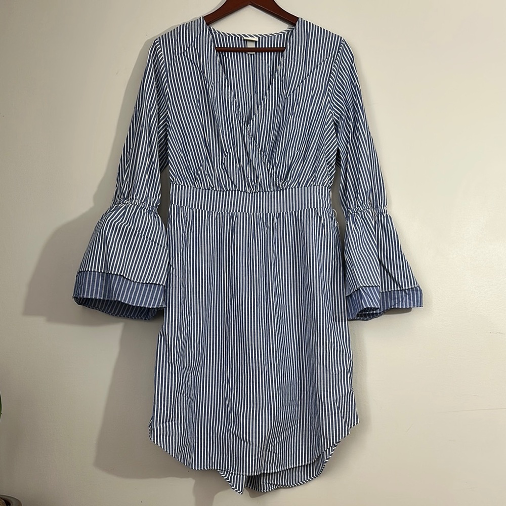 A NEW DAY Women's Blue White Stripe Shirt Dress Long sleeve ruffled size L